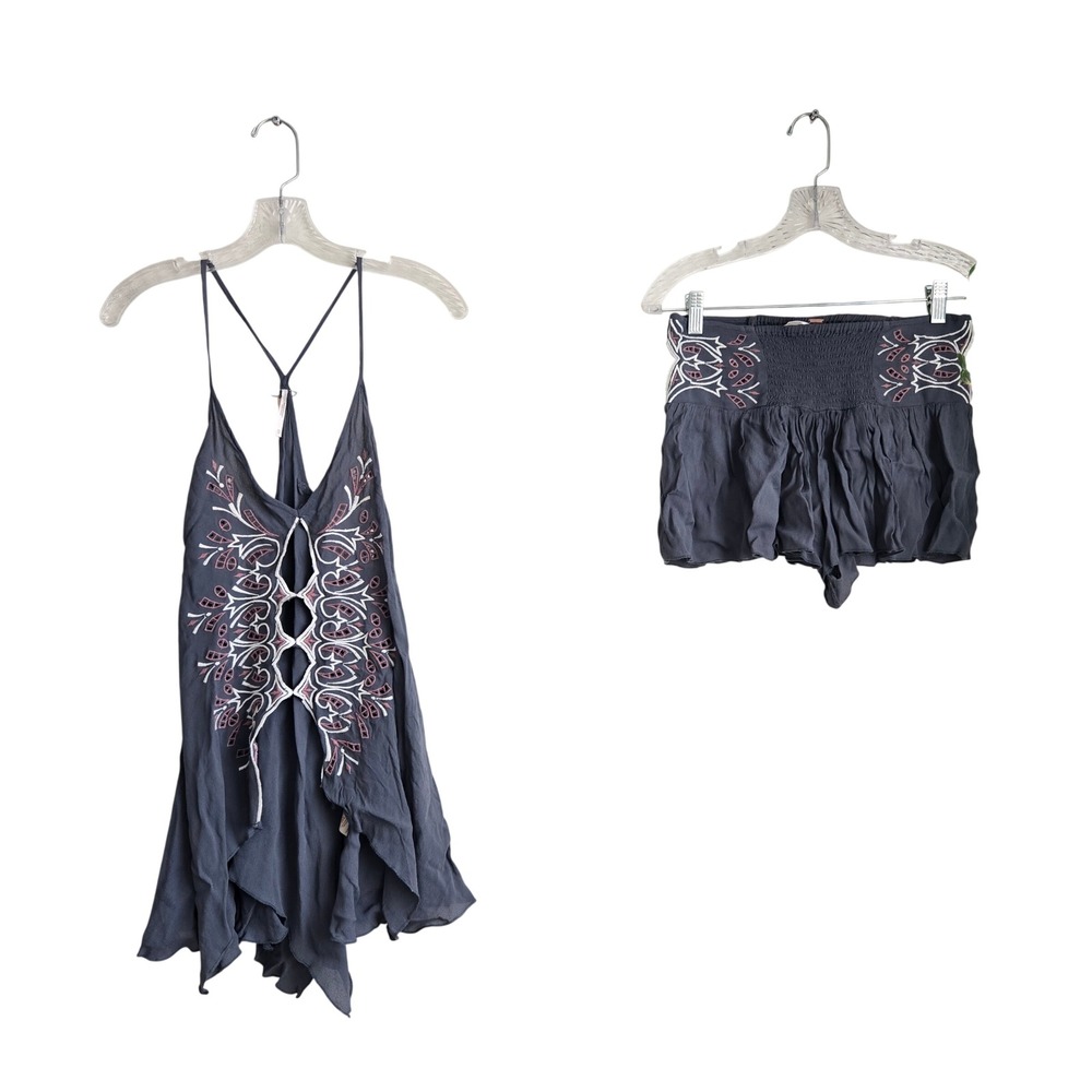Free People XS 2 Piece Set Womens Grey Excellent Embroidered Eyelet Boho Shorts